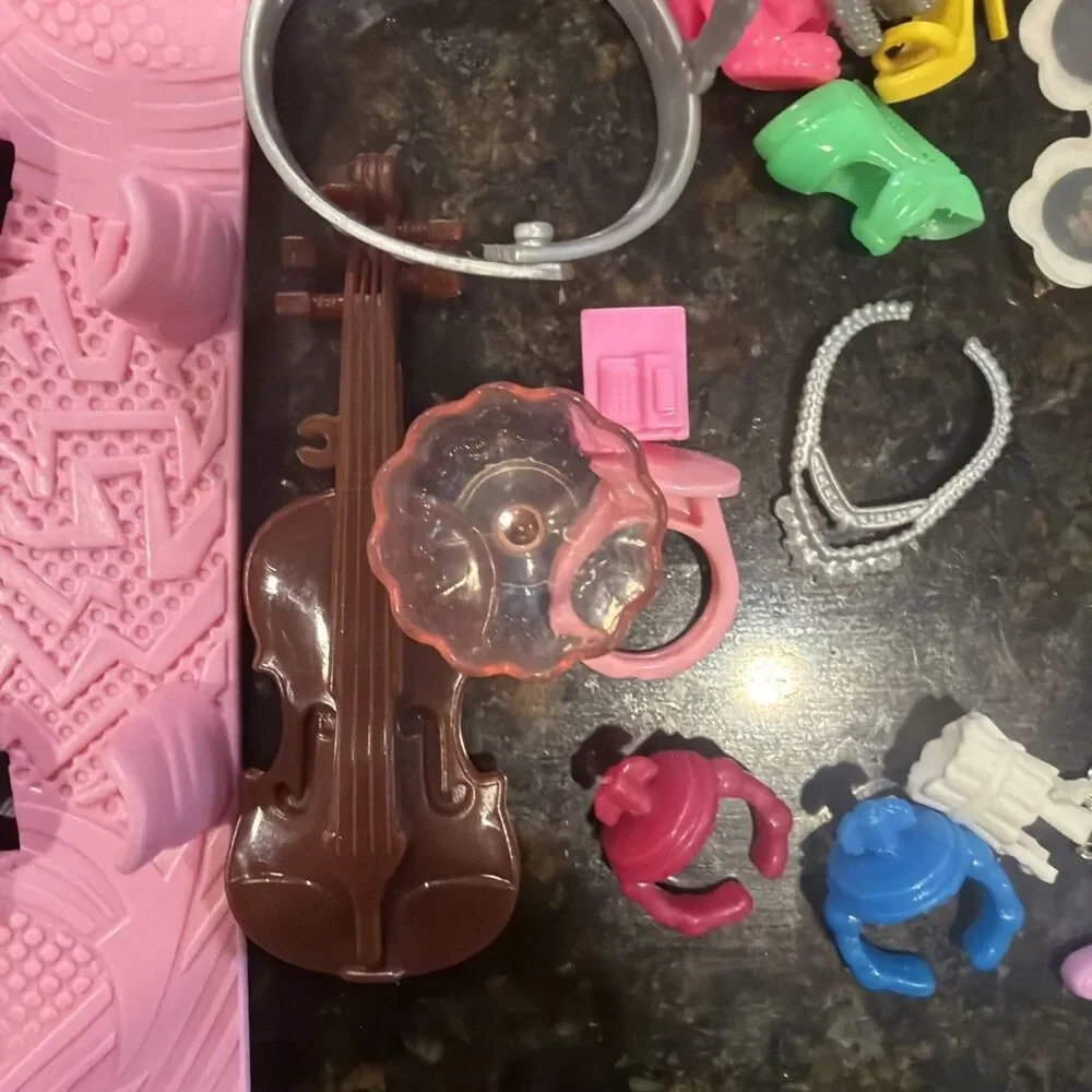 Barbie Mixed Lot of Accessories